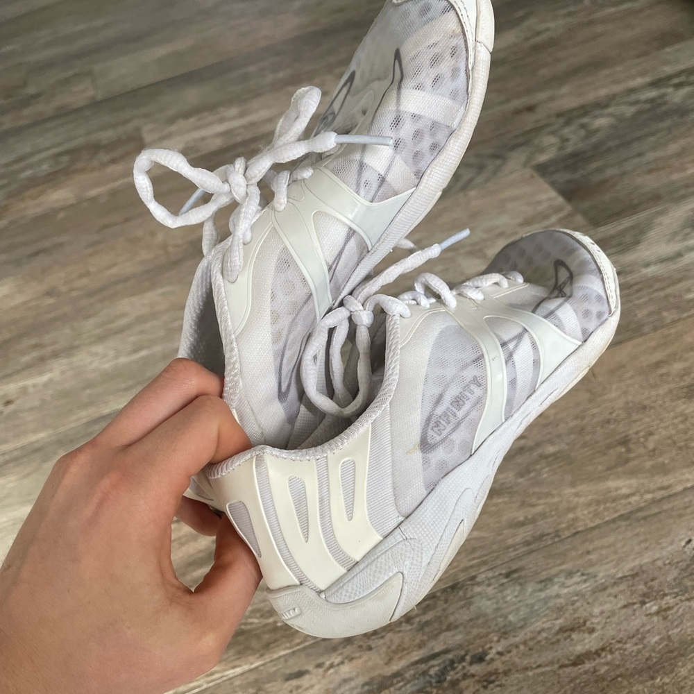 Women’s White Nfinity Vengeance Cheer Shoes